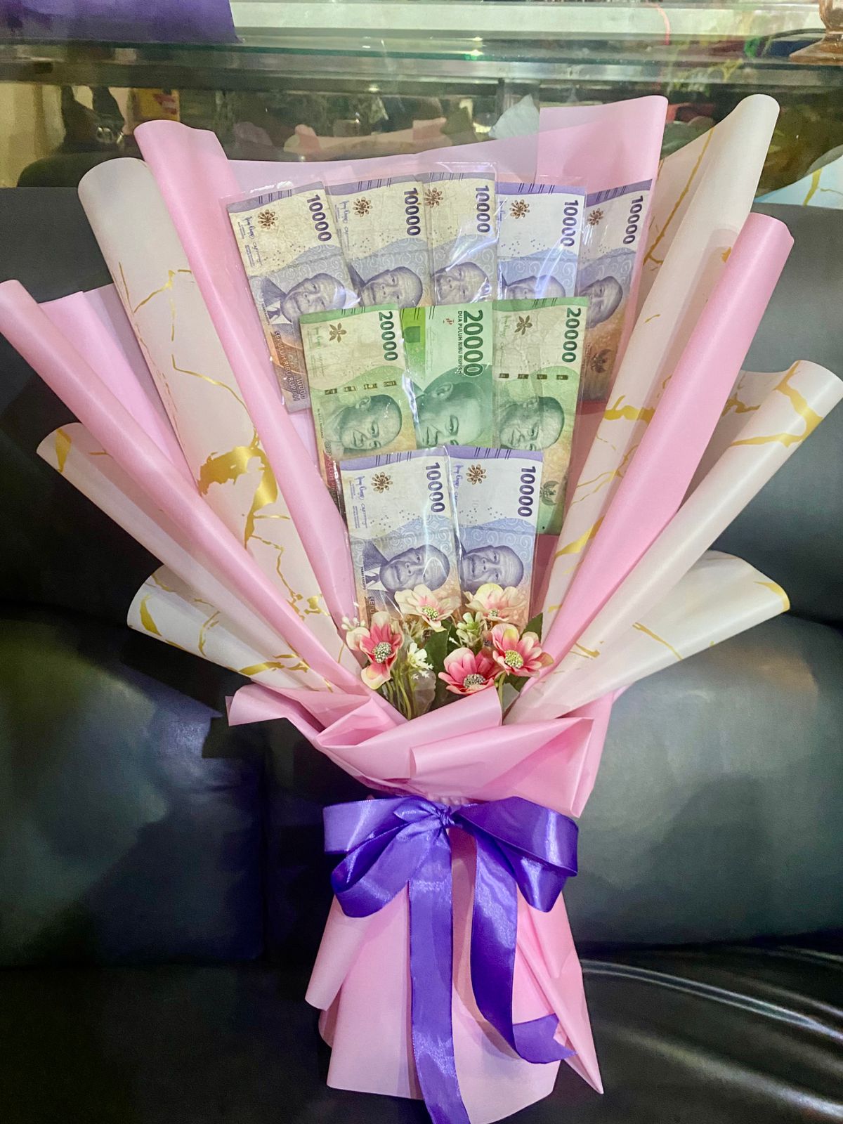 Buket Uang - Handbucket Khanaya Florist Medan