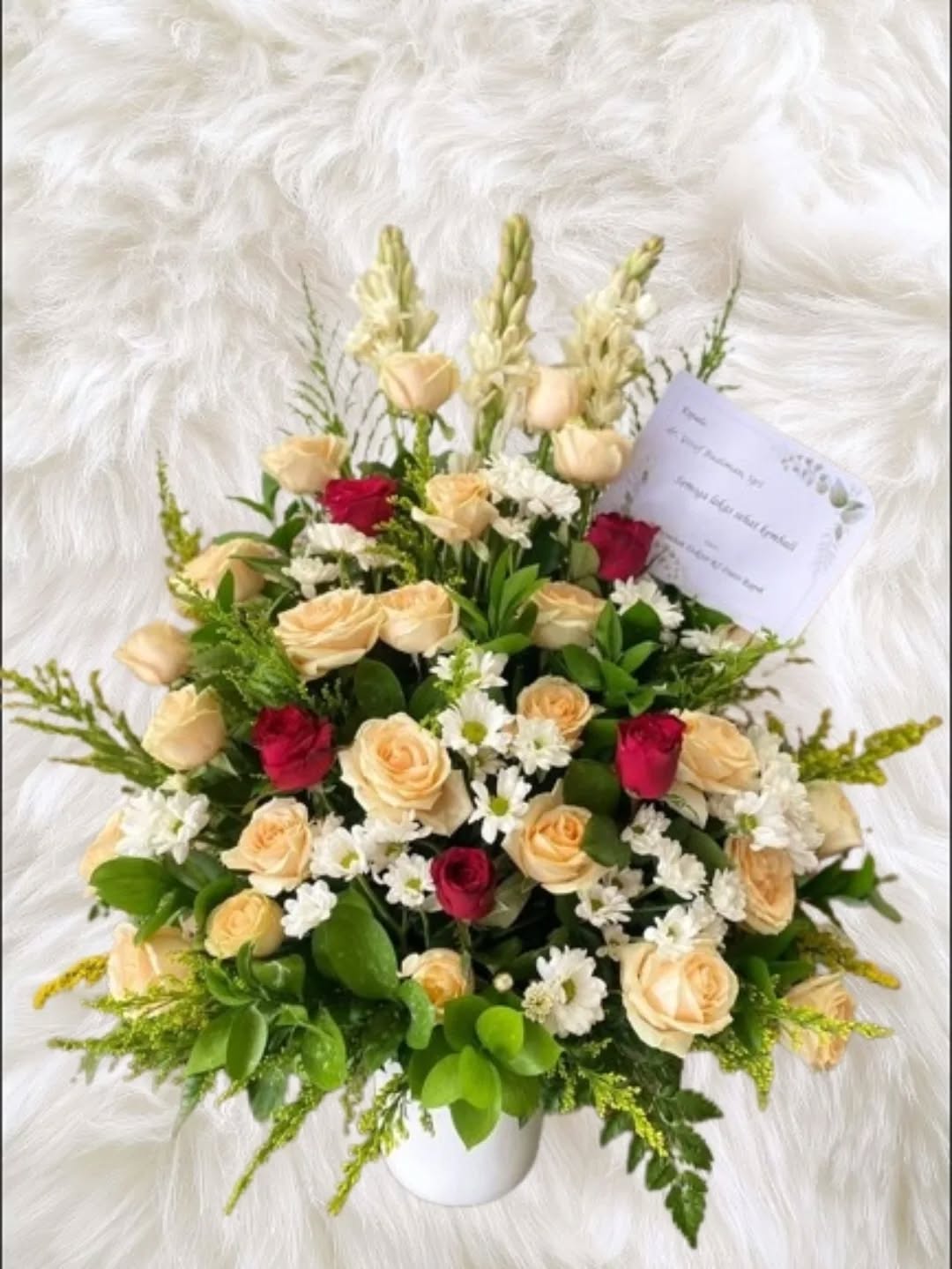 Bunga Meja Peach & Merah Mix - Table Flower Khanaya Florist Medan